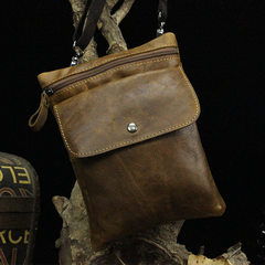 The new oil wax chest pocket bag Retro Leather cowhide leather fashion handbag Baotou male man bag Light colored skin