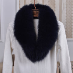 Real fox fur collar, green fruit collar, male lady fur scarf, real hair collar collar, whole skin, made of ox horn collar, black and white navy blue cloth, long 80CM.