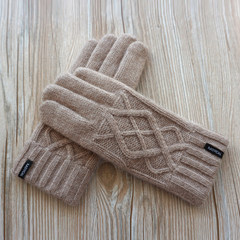 Autumn and winter New Ladies imported pure wool yarn, twisted flower double layer thickening, velvet, touch screen warm couples gloves Light brown