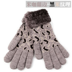 MIT Taiwan double layer thickening winter cold proof warm gloves lady fashion wool knitted five finger gloves rice coffee hand earth yellow Leopard Print