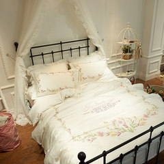 The new cotton cotton four piece cotton embroidery embroidered quilt bedding naked five star hotel 1.5m (5 feet) bed