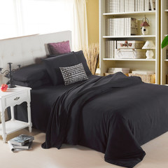 The Korean version is a simple, pure color bedding, four sets of men's bedclothes. The 1.5m hotel has two pairs of sanding three sets of high-quality black hat 1.2m (4 ft) beds.