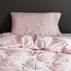 III. ten peach 60 cotton satin four piece pink cotton quilt model room bed Doreen Doli 1.5m (5 feet) bed