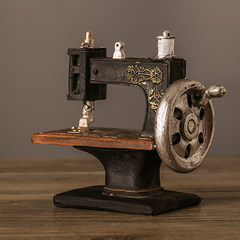 American country retro creative resin sewing machine desktop decoration Home Furnishing jewelry crafts room partition