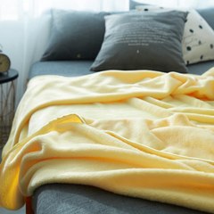 Plain colored fleece blanket, summer air conditioning blanket, single pair, mink blanket, plain coral velvet blanket, sheets 230*250cm yellow.