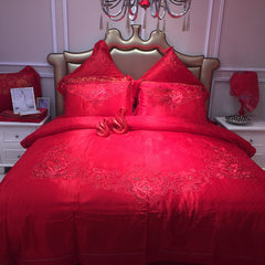 60 Satin Jacquard four piece sets, luxurious cotton embroidery, 6 sets of large red wedding suite bedding, 1.5m (5 ft) bed.