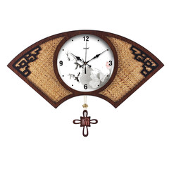 Creative new Chinese Yuqu rattan seats woven wood painting fan swing living room wall clock clock quartz clock 20 inches