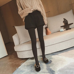 Korean wool shorts female 2017 new winter wear elastic waist casual all-match backing wide leg pants boots pants S black