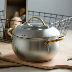 Shengfa stainless steel pot pot stew pot bottom golden ears thickened milk pot general electromagnetic oven 20CM
