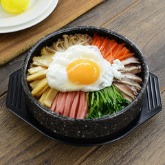The heat-resistant ceramic solid at Bibimbap small pot stone pot rice noodle stew pot 6 inch stone pot is suitable for children to one person