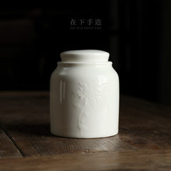 The tea can be made in Dehua Hand made white porcelain round jar blue