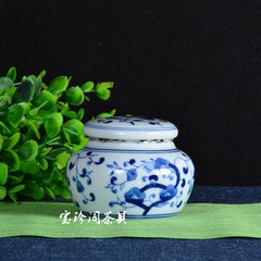 And your flower tea of Ganoderma lucidum trumpet ceramic hand-painted blue and white tea mini portable sealed cans tea storage tank