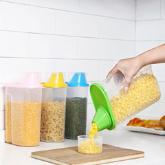 Kitchen sealed tank combined with cereals, beans rice storage tank, plastic belt lid, storage tank, food preservation box Large size, four colors, random colors