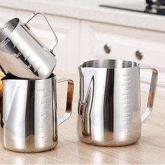 Thick stainless steel cup with scale multifunction kitchen household rice cup cup milk cup pipefish Pitcher 900 ml.