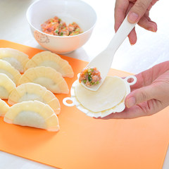 Japan imported manual dumpling wrappers, dumpling wrappers, moulds, kitchen gadgets, fast dumplings, spoon sets