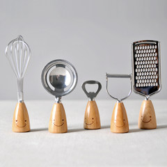 Vag creative kitchen gadget kit, smiley handle, stainless steel peeler, bottle opener, separator, egg beater Five A- agitator