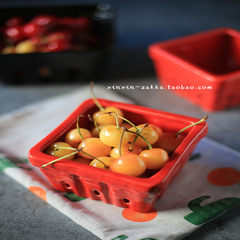[defects] ceramic hollow ceramic bowl of fruit bowl drain basket containing small snack bowl basket Have a mind take off the glaze.