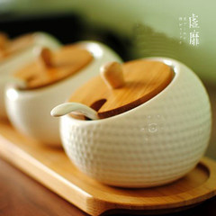 Japan style ceramic seasoning jar set, Nordic creative seasoning box three pieces of belt tray [three piece * belt tray]