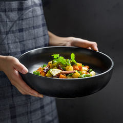 Creative personality matte black glaze oversized household ceramic tableware salad bowl noodles bowl of fruit storage bowl Matte black glaze large shallow bowl