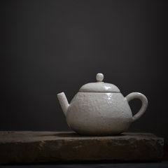 [&middot] mountain sale Bu Jingdezhen pottery handmade tea pot small pot of people keep open [mountain]