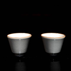 The authentic tea cup cup Kung Fu Ru Guan porcelain ice crack porcelain ceramic cup open Masters Cup