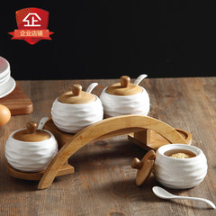 Creative kitchen seasoning jar set Home Furnishing ceramic seasoning pot Japanese bamboo salt MSG seasoning box cover arch