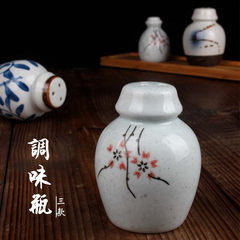 Special offer creative hand-painted Japanese pepper seasoning salt seasoning bottle ceramic canister seasoned with the toothpick holder A bottle of blue and white porcelain
