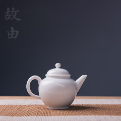 景德镇甜白釉陶瓷茶壶西施壶 白瓷功夫茶具 加厚带过滤单壶装包邮