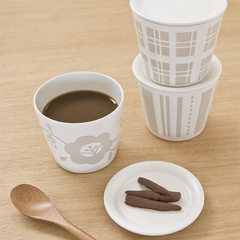 Traditional fabric pattern ceramic cup, Japan produces renewable soil, no lead and cadmium, cover cup, teacup Plaid (UK)