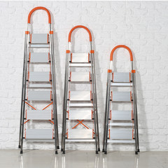 Stainless steel household ladder, folding ladder, thickening herringbone ladder, stair ladder, four or five step staircase, special package Four step ladder of D steel