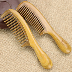 Natural green sandalwood comb comb comb hair anti-static roll straight SHUNFA wood wide tooth comb White bath towel + towel