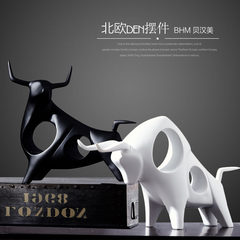 The Nordic minimalist creative ceramic ornaments gift gift TV cabinet office opened in black and white cattle soft decoration Niuqi (white)