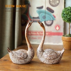 Do the old vintage creative imitation copper resin decoration high-grade living room decor Home Furnishing swan swan craft gift A set of 2