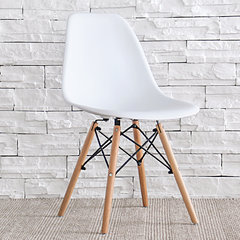The chair of modern minimalist restaurant cafe chairs computer furniture designer fashion leisure Nordic negotiation chair White + log foot