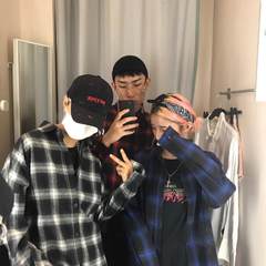 INS studios. INS of South Korea with retro classic all-match Plaid long sleeved shirt for men and women section 17FW M gules