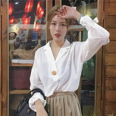 The new spring tide. 2017 female students loose white long sleeved shirt bottoming shirt shirt shirt all-match Korean fan M 9755 white