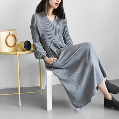 Long sleeved knit dress female 2017 new winter sweater dress skirt thickened knee loose Korean tide F Flower grey