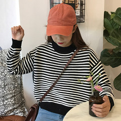 Autumn and winter 2017 new Korean loose all-match long sleeved Pullover Sweater Coat striped sweater short female students F black