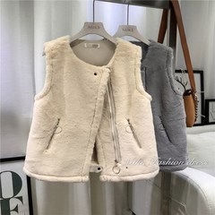 2017 new winter fashionable plush suede vest vest loose all-match female biker jacket solid tide F Small apricot version
