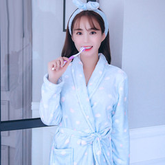 A couple of female long sleeved flannel bathrobe nightgown and winter pajamas men thickening coral fleece size Home Furnishing. 160 (M) Wathet