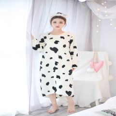 Winter winter Coral Fleece Pajamas female thickened Nightgown pregnant women can wear cute Korean winter flannel suit Home Furnishing 160 (M) 1711 black spots