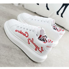 In the autumn of 2017 new all-match embroidery white shoes casual shoes breathable shoes leather soled Korean student shoes Thirty-six gules