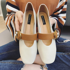 In the autumn of 2017 New Pearl coarse shoes retro documentary shoe buckle with a square grandma Mary Jane shoes Thirty-eight Beige
