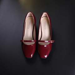 The spring and autumn leather shoes with thick retro Mary Jane with a low buckle high-heeled shoes with women Thirty-eight Claret