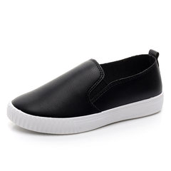 White shoes fall 2017 new Korean students all-match flat shoes leather shoes Street casual shoes Thirty-eight black