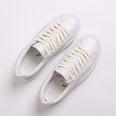 The winter with increased student ulzzang cashmere flat shoes. Thick bottom shoes shoes sponge Thirty-seven white