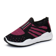 Autumn and winter old Beijing shoes women shoes with cashmere thermal mother shoe skid leisure sports shoes shoes female thickening Thirty-eight black