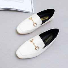 Korean all-match scoop shoes autumn new 2017 British style small leather shoes black horsebit loafer flat shoes Thirty-eight white