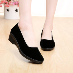 Thick bottom old Beijing cloth shoes, women's work shoes, women's shoes, black heel heel, heel heels, high heels, single shoes, hotel shoes Thirty-eight More than half of the code 116