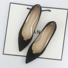 2017 new shoes black shoes in summer and autumn of 41 pointed shoes 42 yards. All-match small yards 33 tide Thirty-eight black